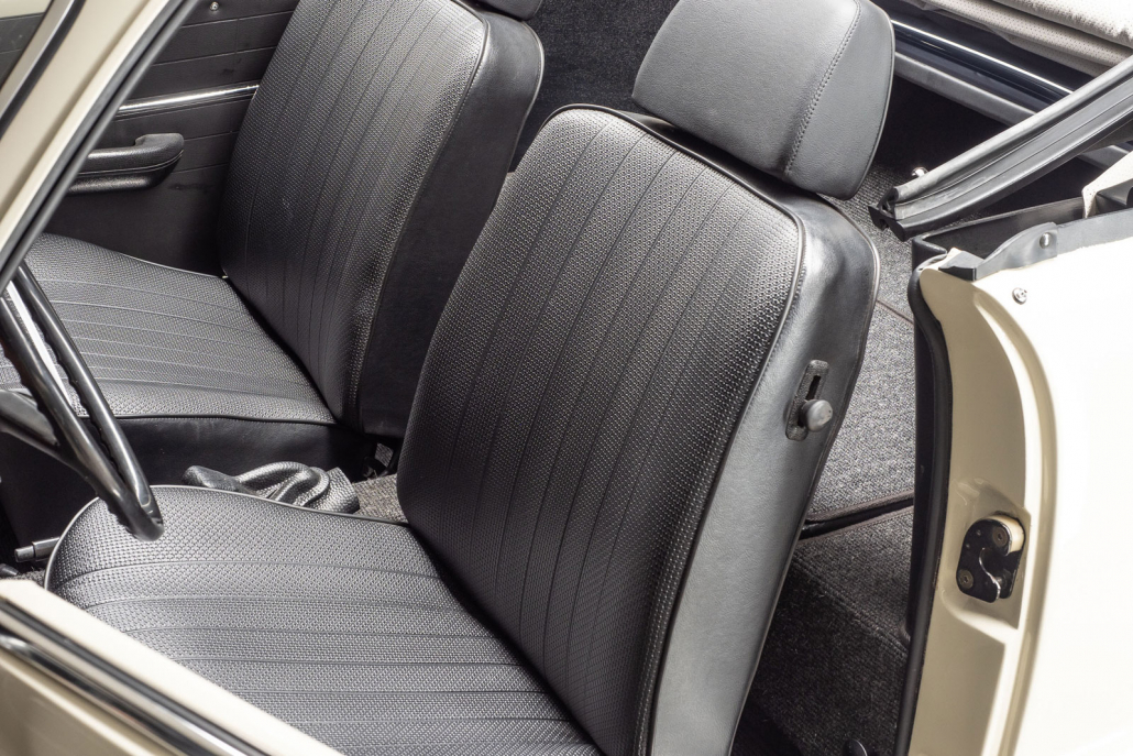 Volkswagen Karmann Ghia