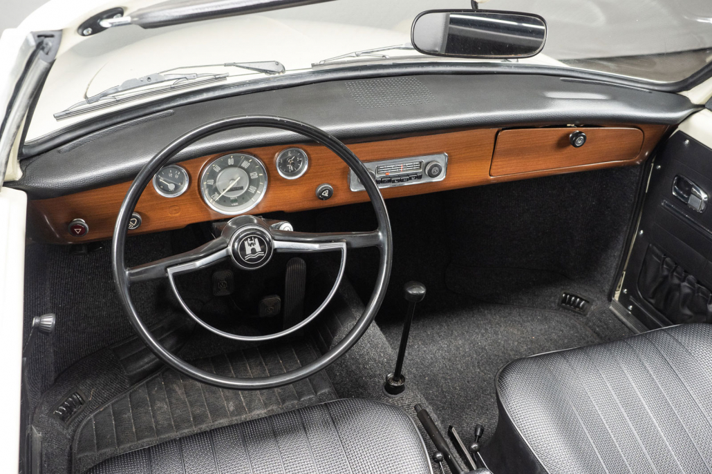 Volkswagen Karmann Ghia